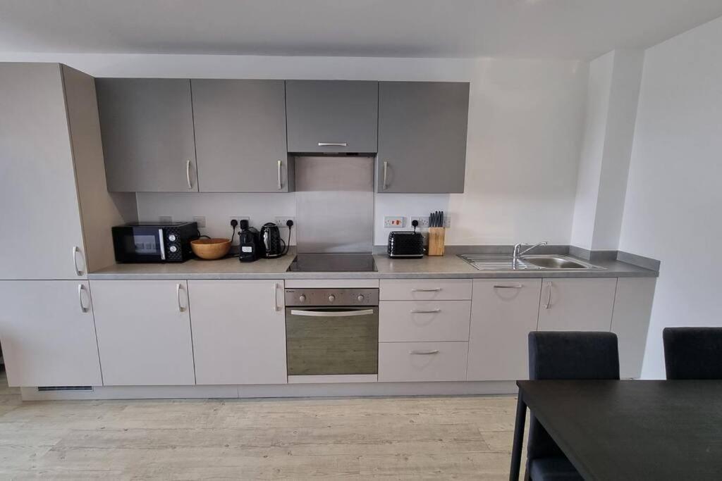 2 Bedroom Penthouse Manchester Exterior photo