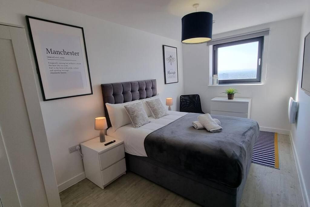 2 Bedroom Penthouse Manchester Exterior photo