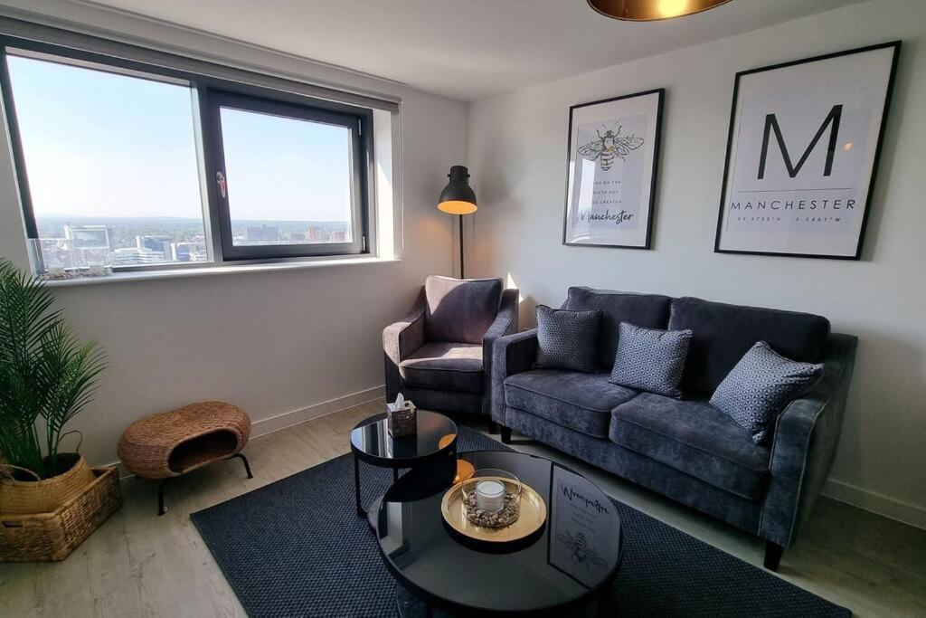 2 Bedroom Penthouse Manchester Exterior photo